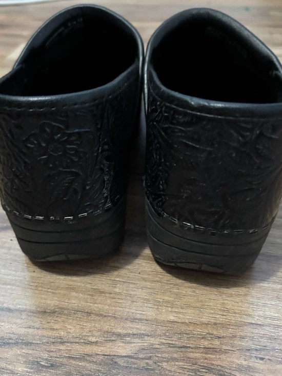 Dansko Black Embossed Leather Clogs Black Size 37 XP 2.0 - Picture 3 of 4